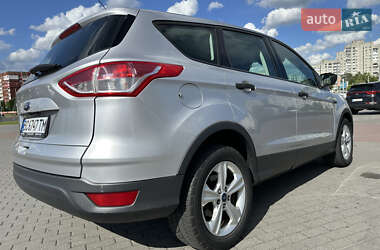 Внедорожник / Кроссовер Ford Escape 2015 в 