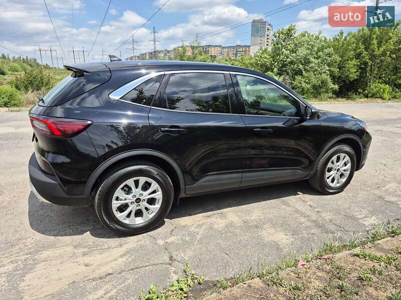 Внедорожник / Кроссовер Ford Escape 2024 в Кривом Роге