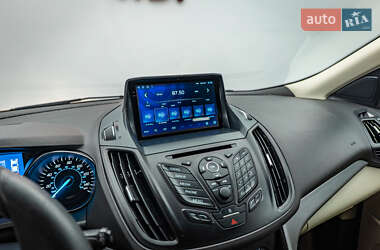 Внедорожник / Кроссовер Ford Escape 2014 в 