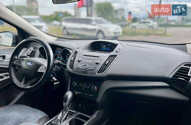 Внедорожник / Кроссовер Ford Escape 2018 в 