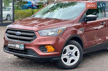 Внедорожник / Кроссовер Ford Escape 2018 в 