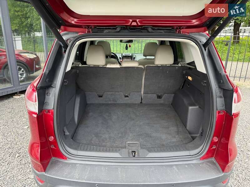 Внедорожник / Кроссовер Ford Escape 2014 в Хмельницком