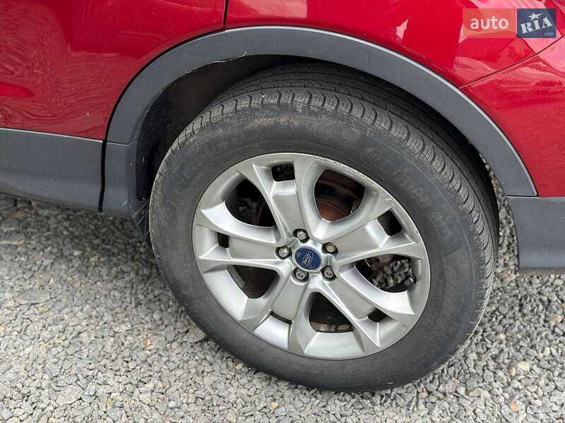 Внедорожник / Кроссовер Ford Escape 2014 в Хмельницком