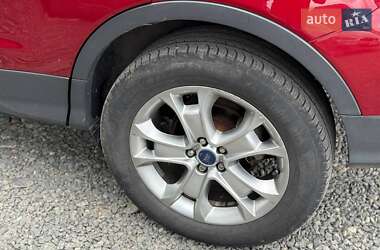 Внедорожник / Кроссовер Ford Escape 2014 в 