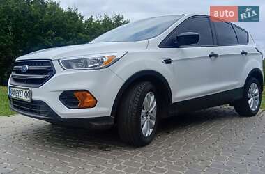Внедорожник / Кроссовер Ford Escape 2017 в 