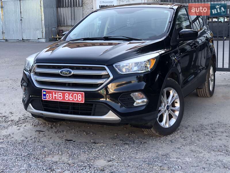 Внедорожник / Кроссовер Ford Escape 2016 в Львове