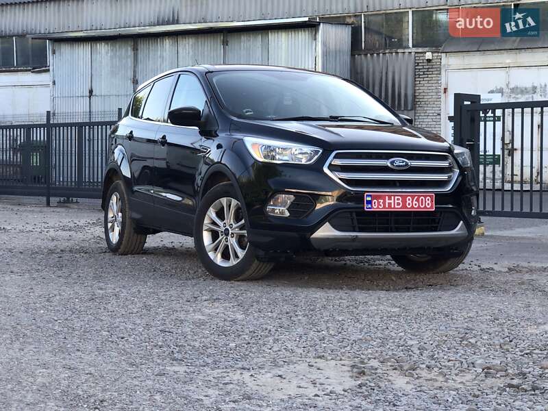 Внедорожник / Кроссовер Ford Escape 2016 в Львове