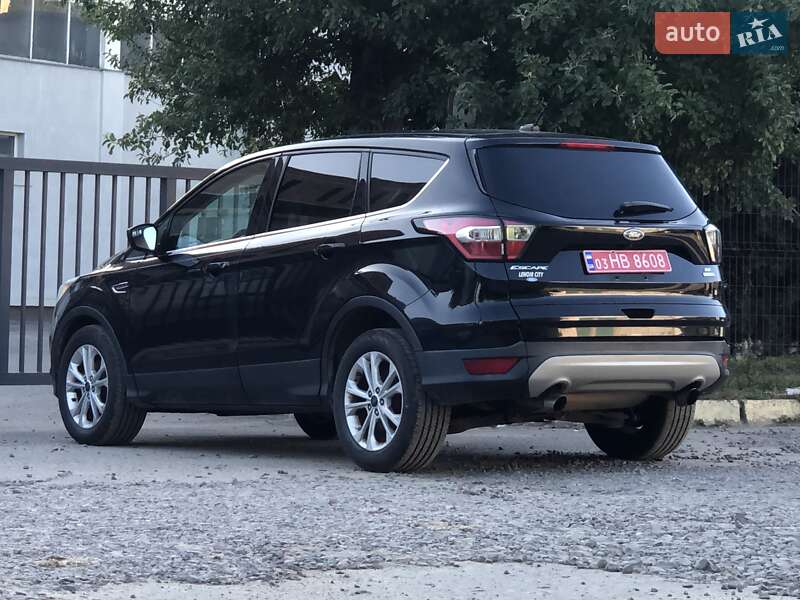 Внедорожник / Кроссовер Ford Escape 2016 в Львове