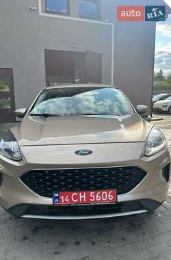 Внедорожник / Кроссовер Ford Escape 2020 в 