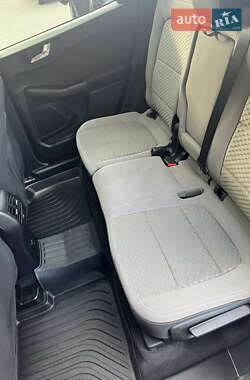 Внедорожник / Кроссовер Ford Escape 2020 в 