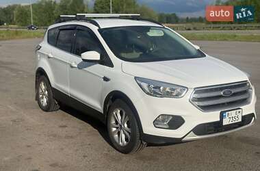 Внедорожник / Кроссовер Ford Escape 2016 в 