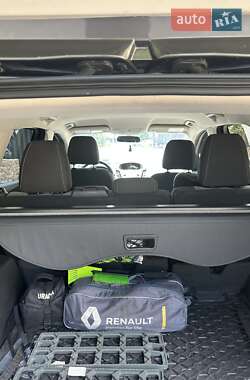Внедорожник / Кроссовер Ford Escape 2017 в 