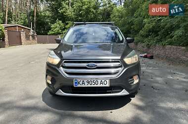 Внедорожник / Кроссовер Ford Escape 2017 в 