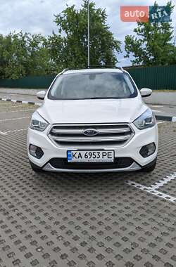 Внедорожник / Кроссовер Ford Escape 2016 в 