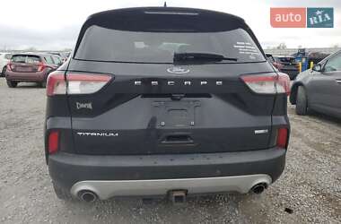 Внедорожник / Кроссовер Ford Escape 2020 в 