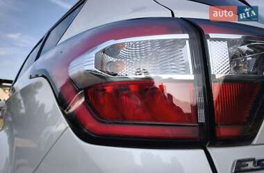 Внедорожник / Кроссовер Ford Escape 2017 в 