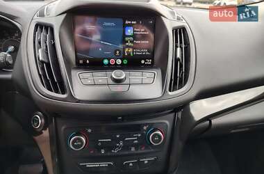 Внедорожник / Кроссовер Ford Escape 2019 в 
