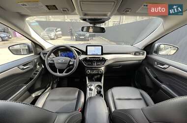 Внедорожник / Кроссовер Ford Escape 2021 в 