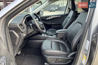 Внедорожник / Кроссовер Ford Escape 2021 в 
