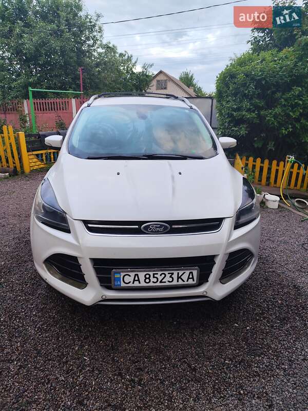 Внедорожник / Кроссовер Ford Escape 2015 в Черкассах