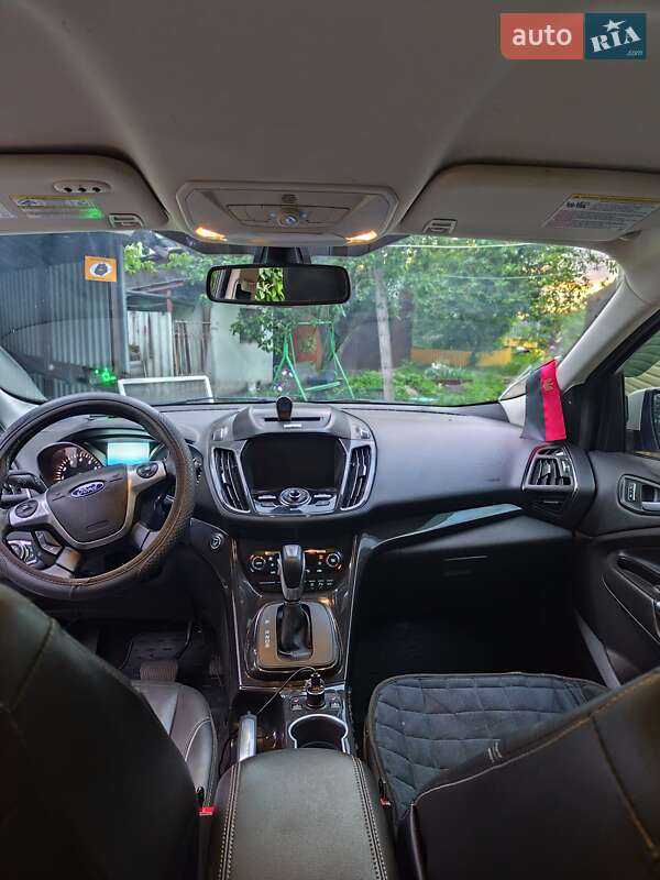 Внедорожник / Кроссовер Ford Escape 2015 в Черкассах