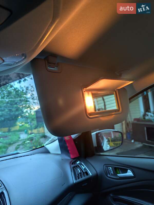 Внедорожник / Кроссовер Ford Escape 2015 в Черкассах