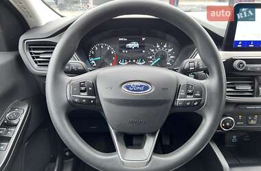 Внедорожник / Кроссовер Ford Escape 2022 в 