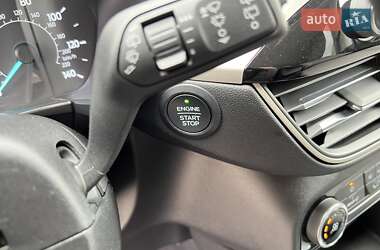 Внедорожник / Кроссовер Ford Escape 2022 в 