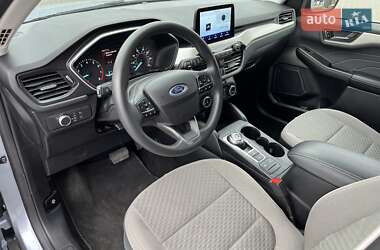 Внедорожник / Кроссовер Ford Escape 2022 в 