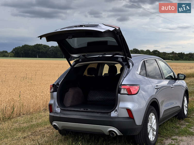 Позашляховик / Кросовер Ford Escape 2021 в Полтаві