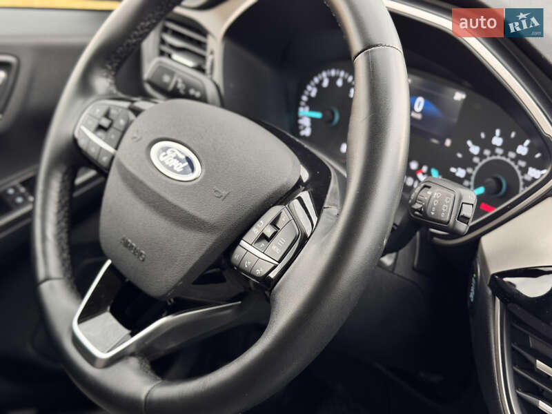 Позашляховик / Кросовер Ford Escape 2021 в Полтаві