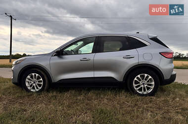 Внедорожник / Кроссовер Ford Escape 2021 в 