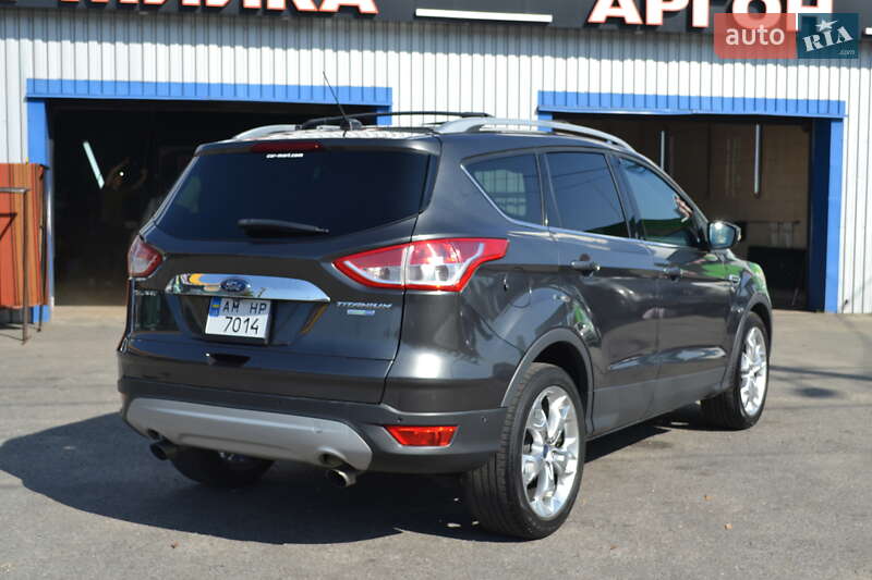 Внедорожник / Кроссовер Ford Escape 2015 в Житомире