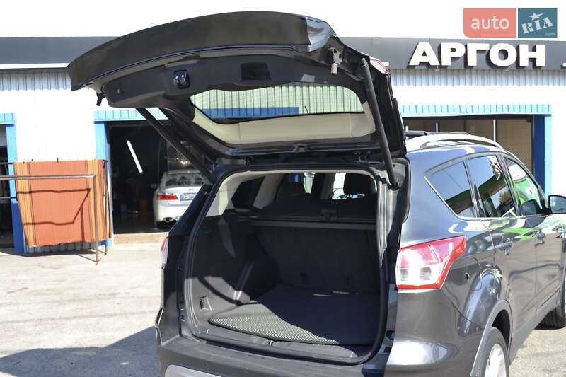 Внедорожник / Кроссовер Ford Escape 2015 в Житомире