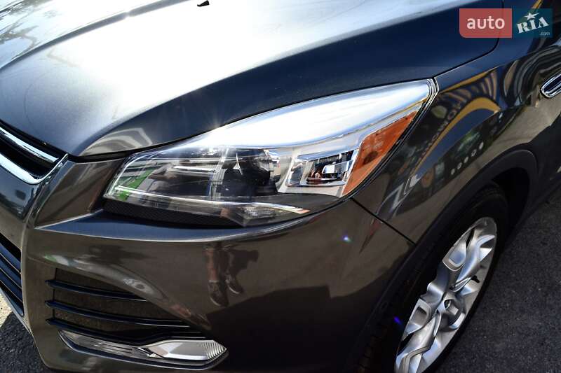 Внедорожник / Кроссовер Ford Escape 2015 в Житомире