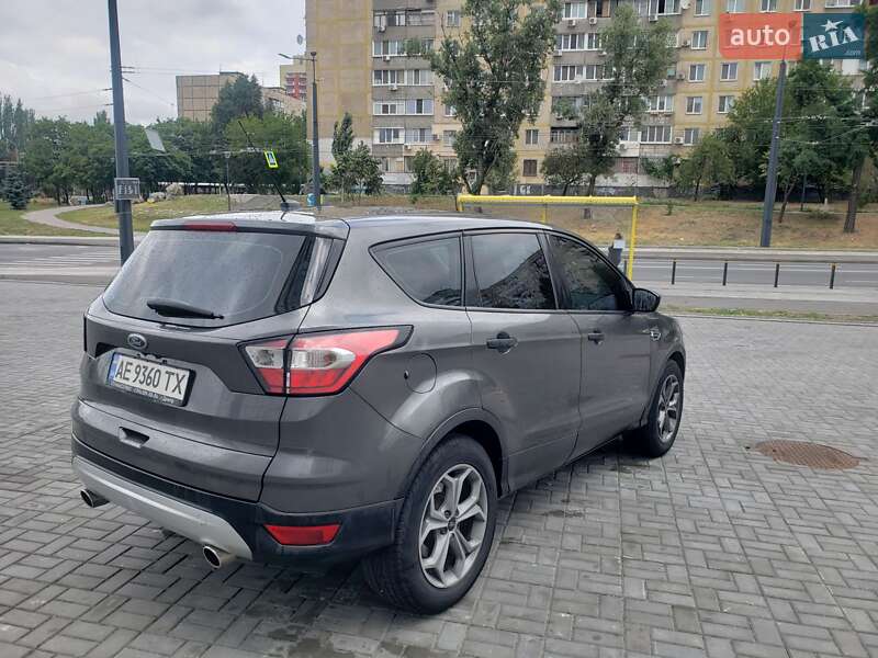 Внедорожник / Кроссовер Ford Escape 2018 в Днепре
