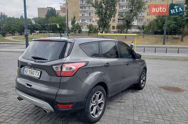 Внедорожник / Кроссовер Ford Escape 2018 в 