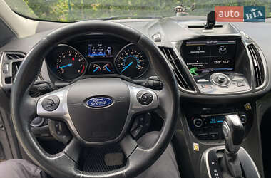 Внедорожник / Кроссовер Ford Escape 2013 в 