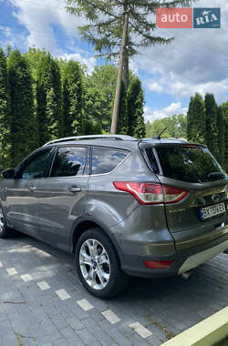 Внедорожник / Кроссовер Ford Escape 2013 в 