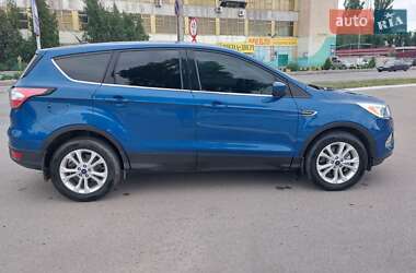 Внедорожник / Кроссовер Ford Escape 2017 в Новомосковске