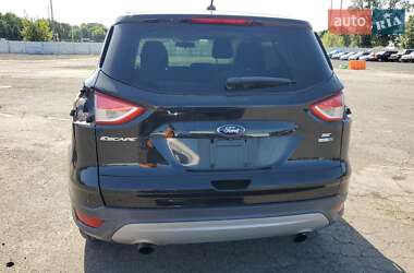 Внедорожник / Кроссовер Ford Escape 2015 в 