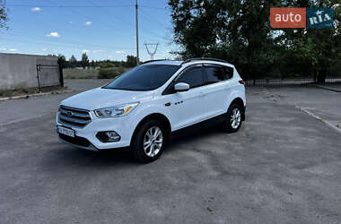 Внедорожник / Кроссовер Ford Escape 2017 в Днепре