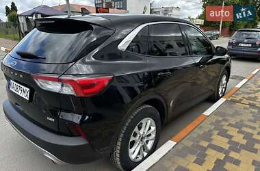 Внедорожник / Кроссовер Ford Escape 2022 в 
