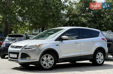 Внедорожник / Кроссовер Ford Escape 2016 в 