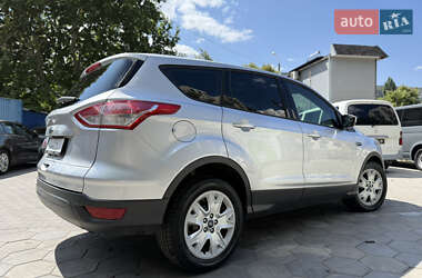 Внедорожник / Кроссовер Ford Escape 2016 в 