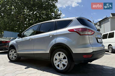 Внедорожник / Кроссовер Ford Escape 2016 в 