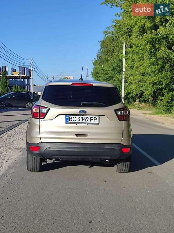 Внедорожник / Кроссовер Ford Escape 2017 в Львове