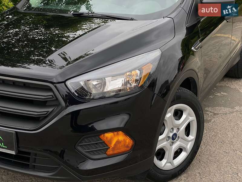 Внедорожник / Кроссовер Ford Escape 2019 в Киеве