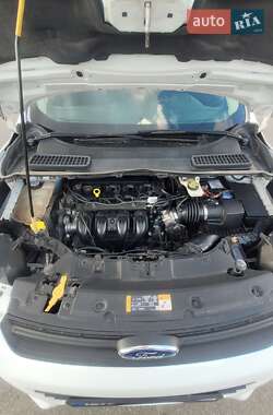 Внедорожник / Кроссовер Ford Escape 2013 в 