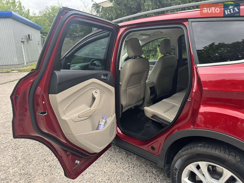 Внедорожник / Кроссовер Ford Escape 2018 в Львове